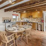 Сasa de vacaciones Harvest And Holly Barn *