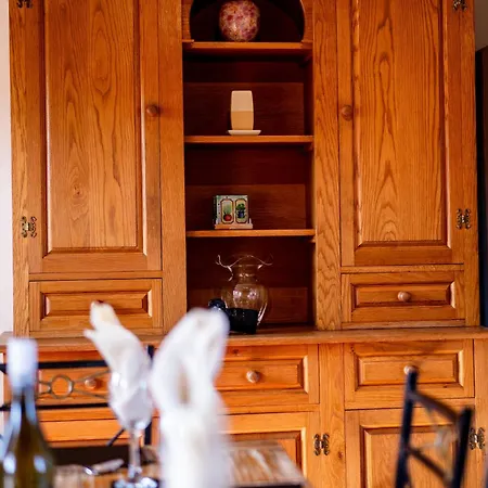 Harvest And Holly Barn Holiday home *